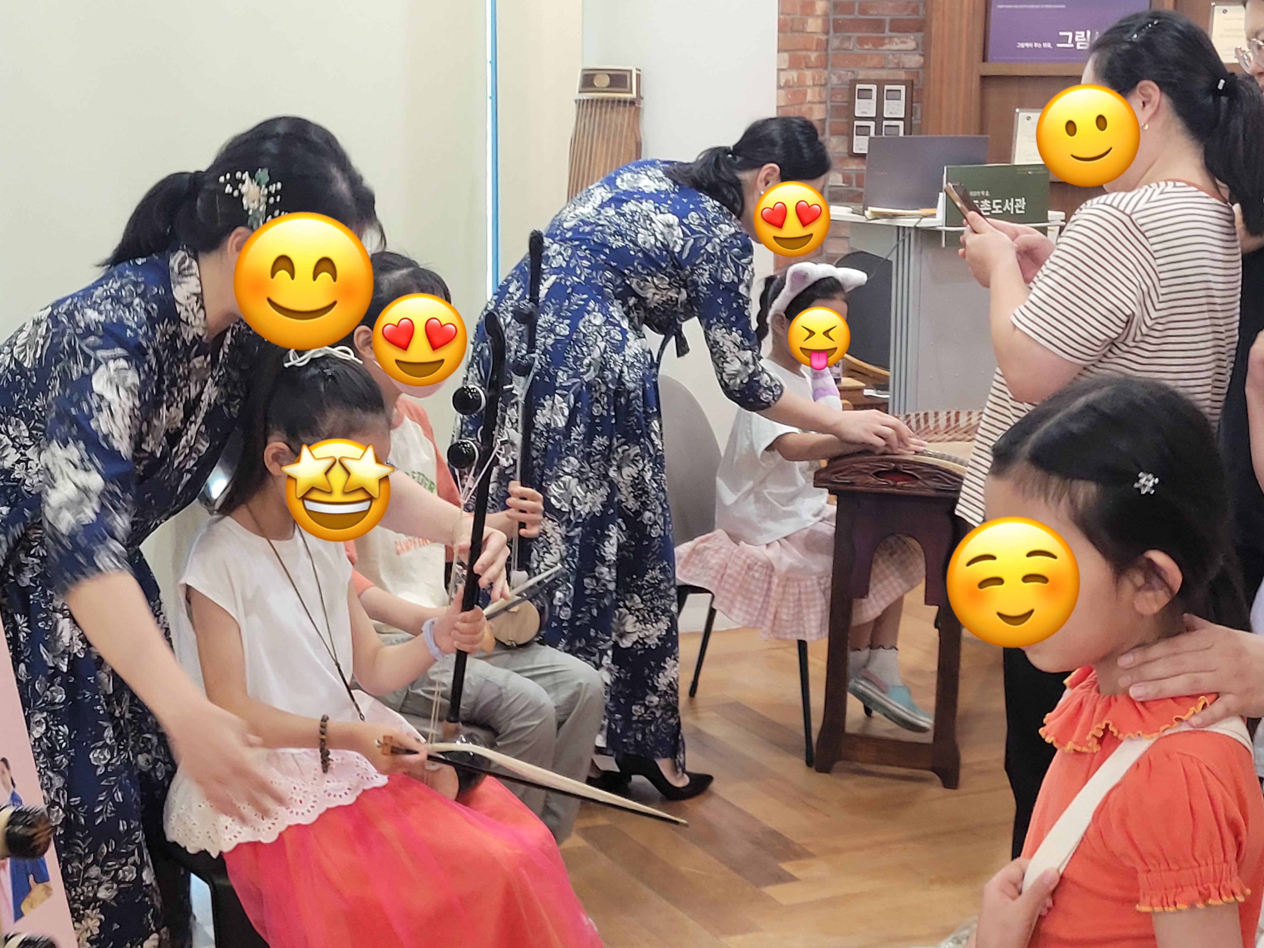 [둔촌] 독서의 달 _ <가족과 함께 즐기는 국악 공연> ‘해금 가야금 현에 스민 우리소리’ 5번째 이미지
