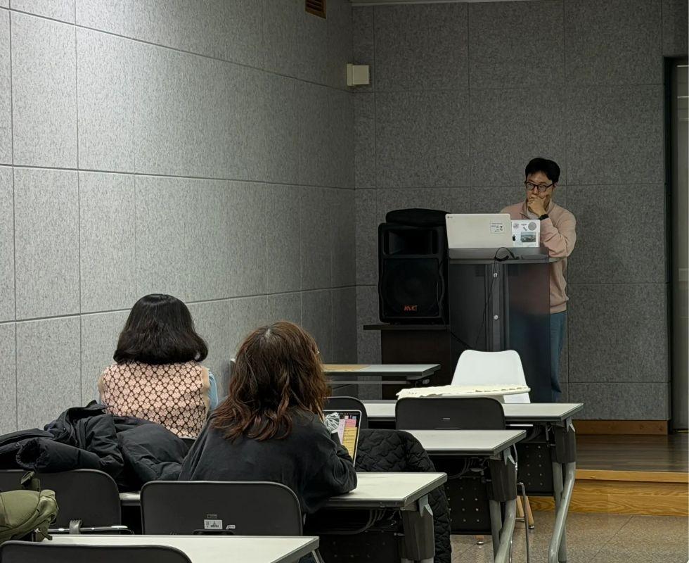 [입주작가] 이성혁 글쓰기 워크숍 : 나에게 말을 거는 동네 이미지 1