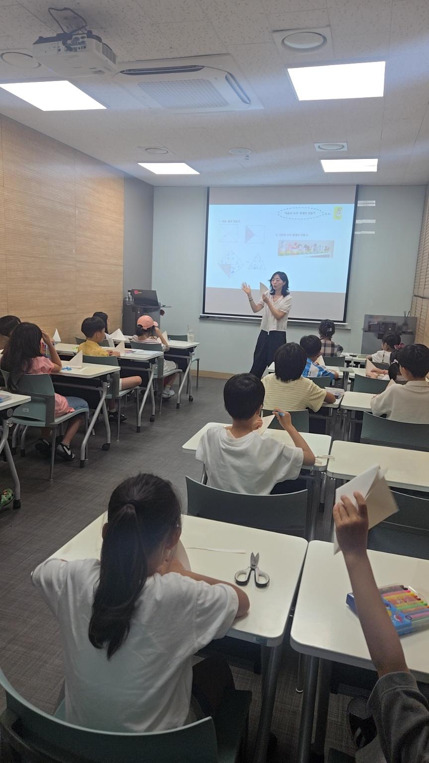[작가] 7월 한연진 <한연진작가와의 만남>  이미지 2