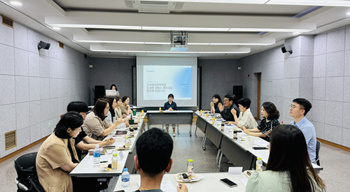 [보도자료] 강동구립도서관, 느린학습자를 위한 맞춤형 정보서비스 첫해 성과 발표 이미지 1